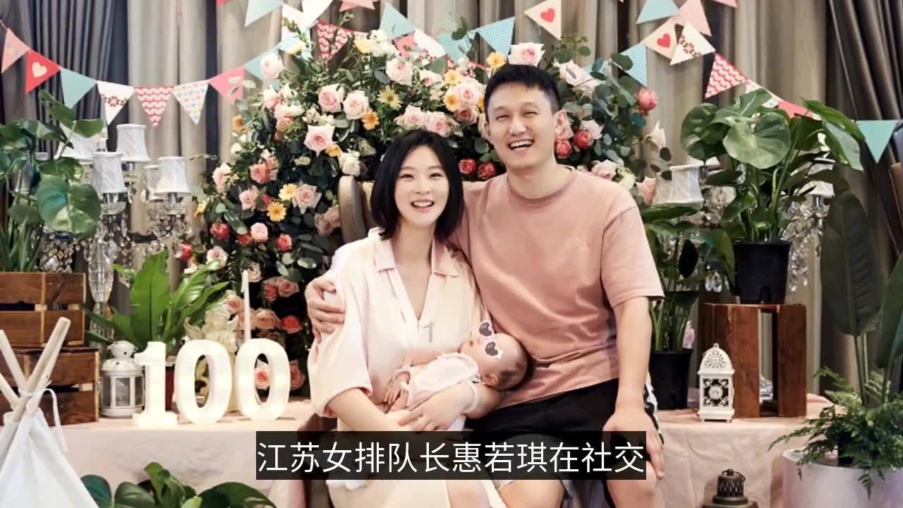 宋轶与赵露思同框引发热议,颜值气质出众