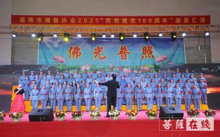 高圆圆和袁泉的穿衣风格，谁更符合2019年度气质风？游戏画面