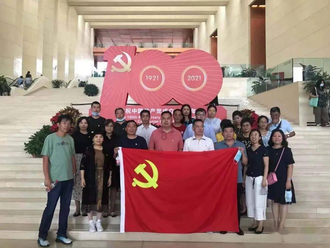 画眉:菅纫姿太圈粉了,不但天然俏美,而且演活了白切黑的女特务
