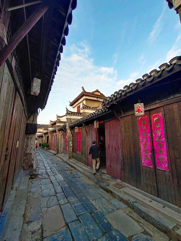 长沙湘越中学:湖南青春期叛逆学校